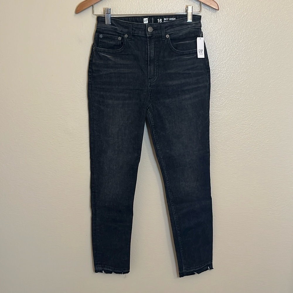 NWT Gap Sky High Skinny Ankle Raw Hem Denim Jeans